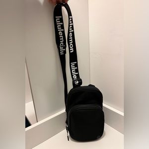 Lululemon The Rest is Written Crossbody Black White unisex pouch fanny